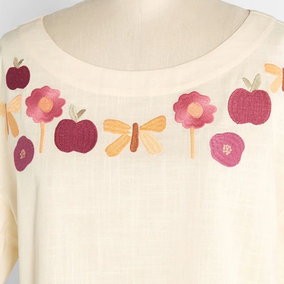ModCloth Princess Highway Embroidered Top Short Sleeves Scoop Neck Cream Color - Picture 2 of 4